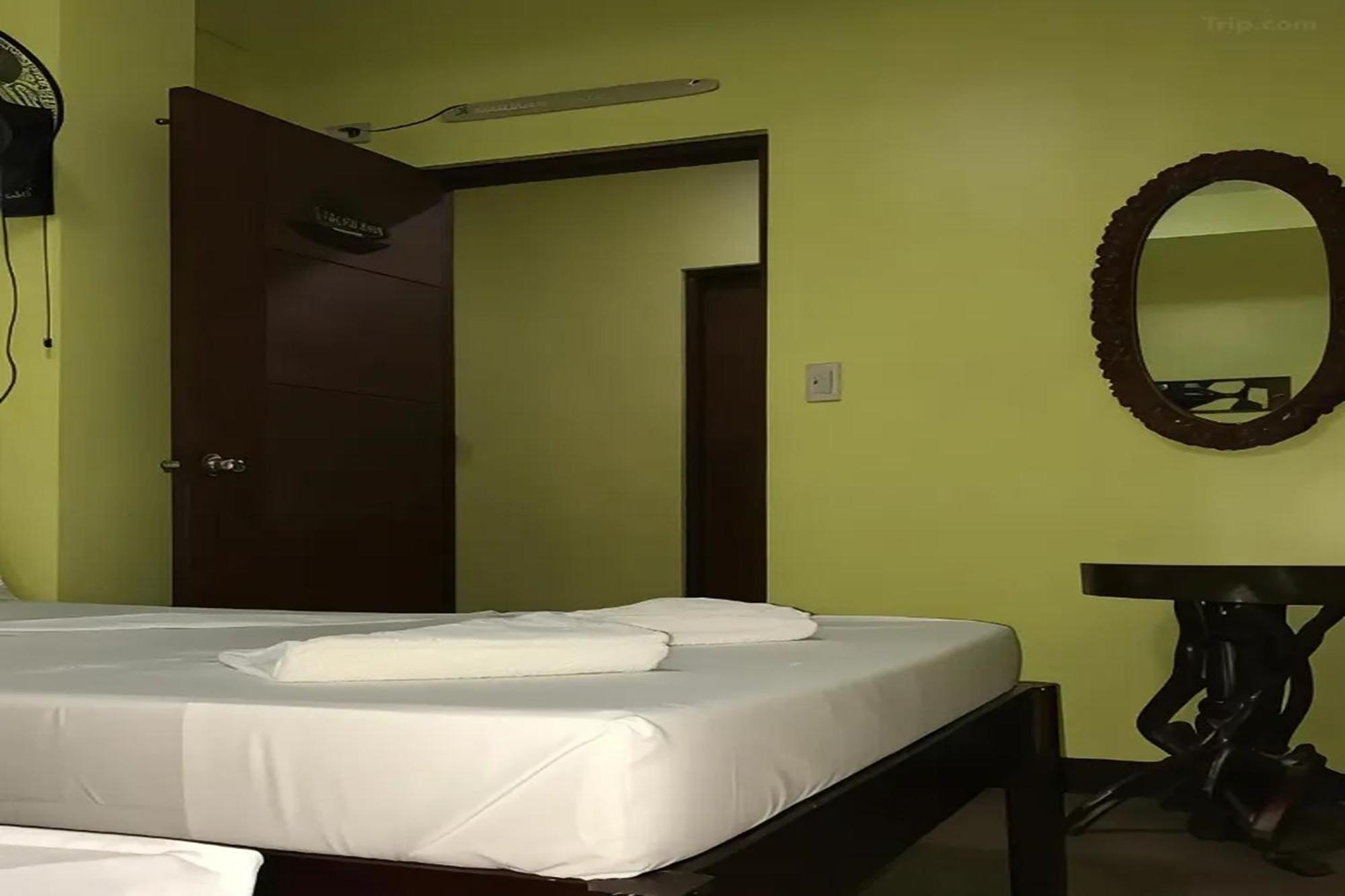 Luis Bay Travellers Lodge Coron Extérieur photo