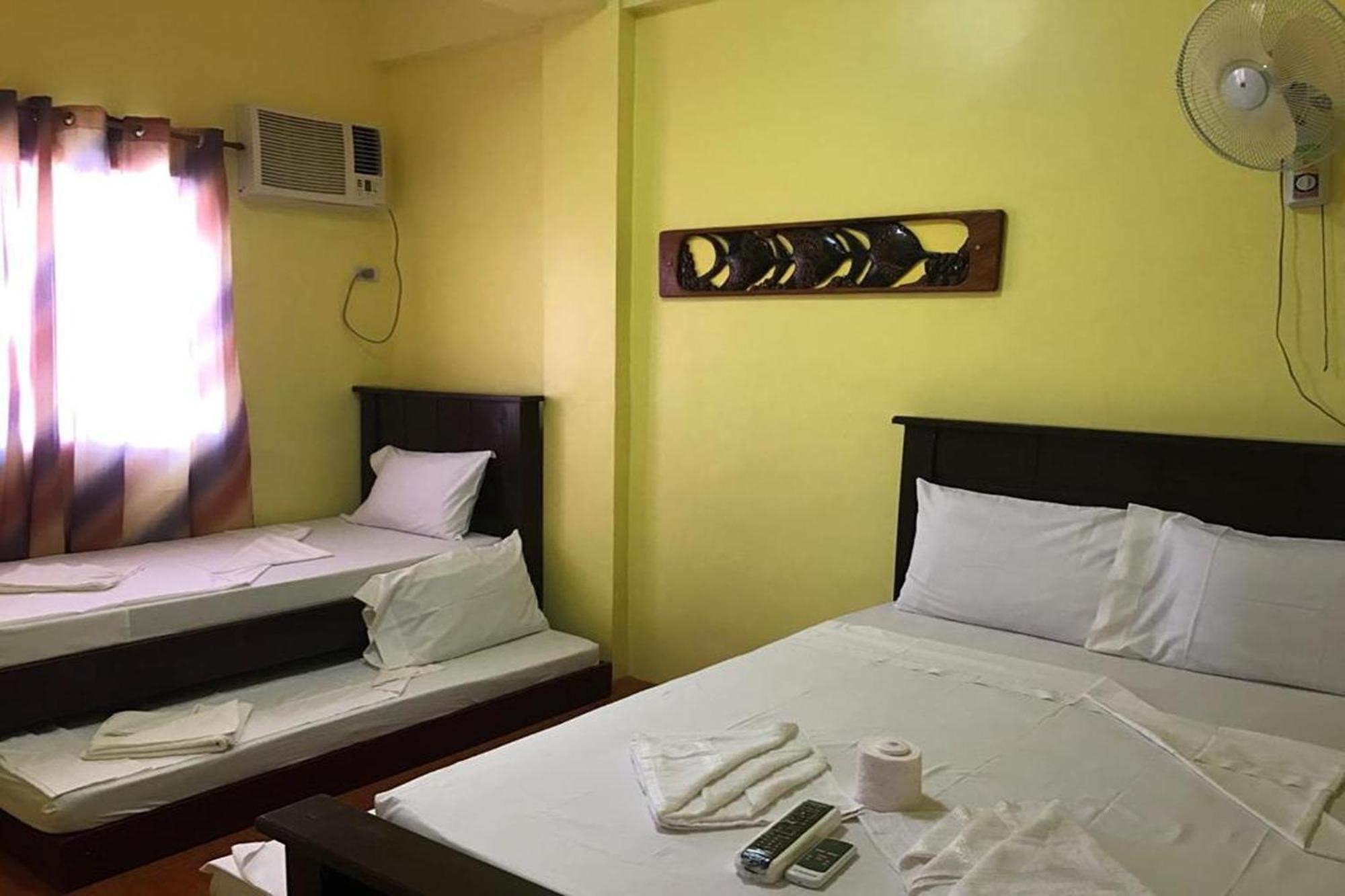 Luis Bay Travellers Lodge Coron Extérieur photo