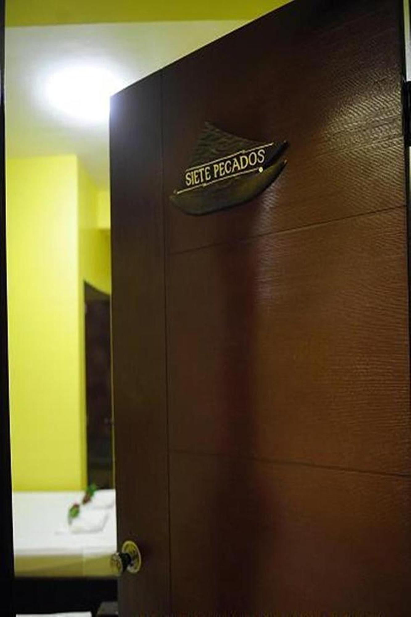 Luis Bay Travellers Lodge Coron Extérieur photo
