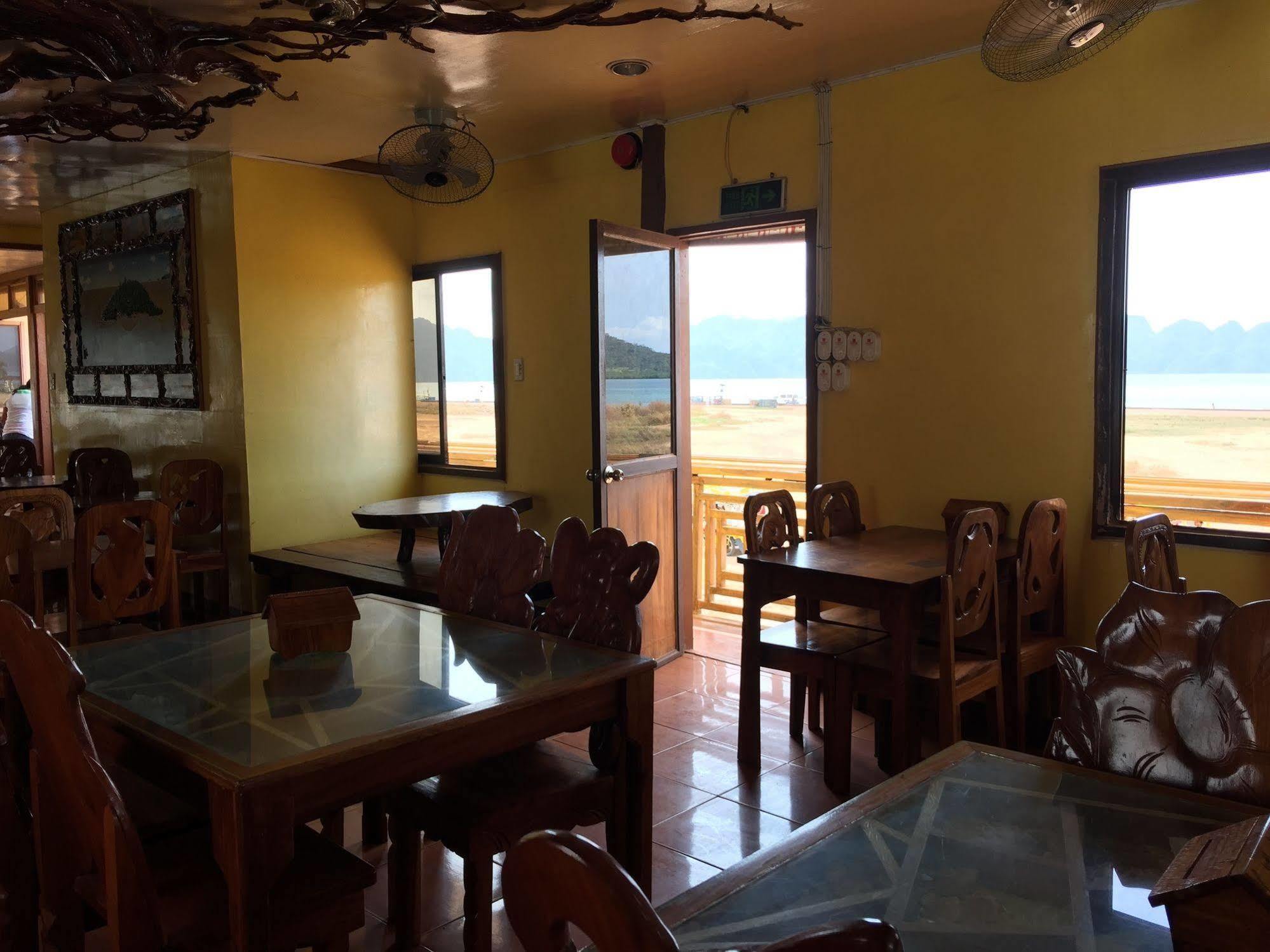 Luis Bay Travellers Lodge Coron Extérieur photo