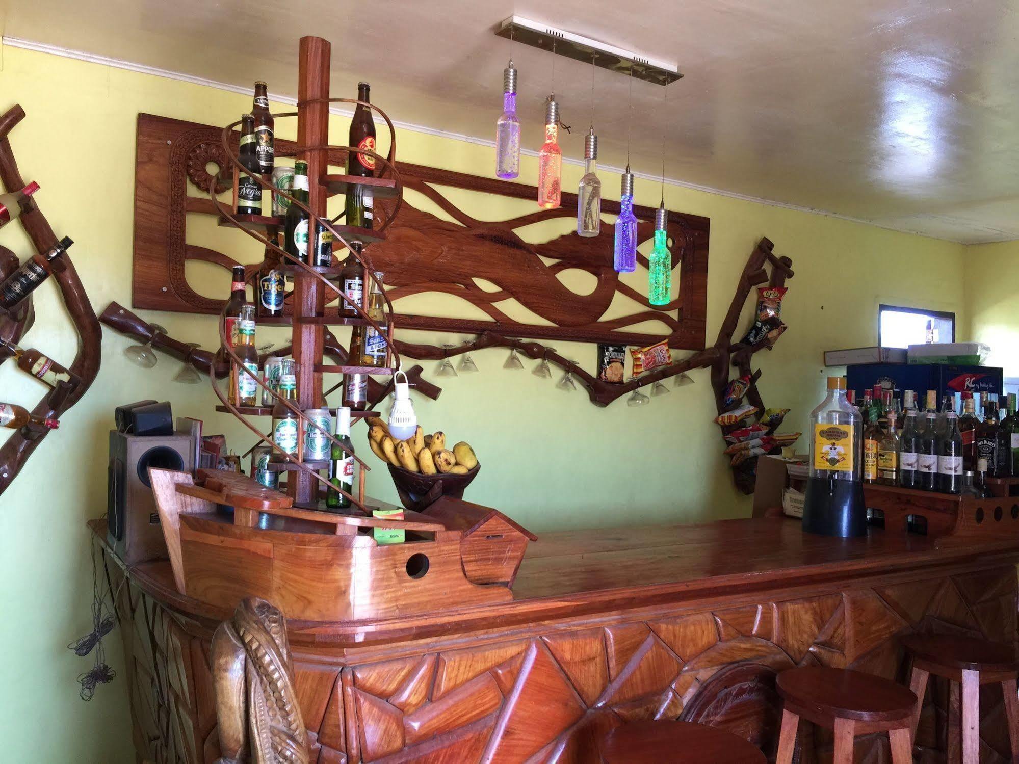 Luis Bay Travellers Lodge Coron Extérieur photo